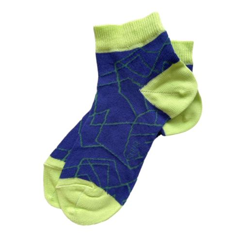 Madalad laste sokid Ristuvad teed