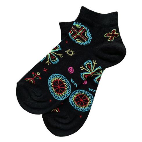 ETNO naiste sokid Halliste mustriga